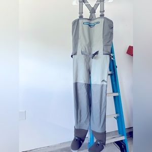 SIMMS fieldstone Waders never used! XL